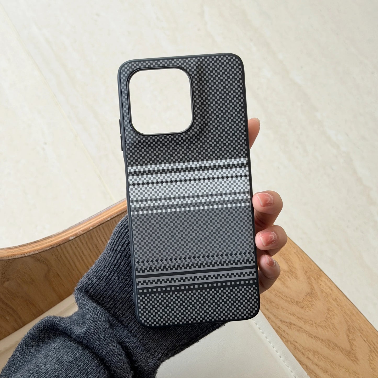 Luxury Carbon Fiber Magnetic Phone Case for Motorola G86 G06 G56 G15 Edge 60 Stylus 60 Fusion Wireless Charging Slim Fit Cover