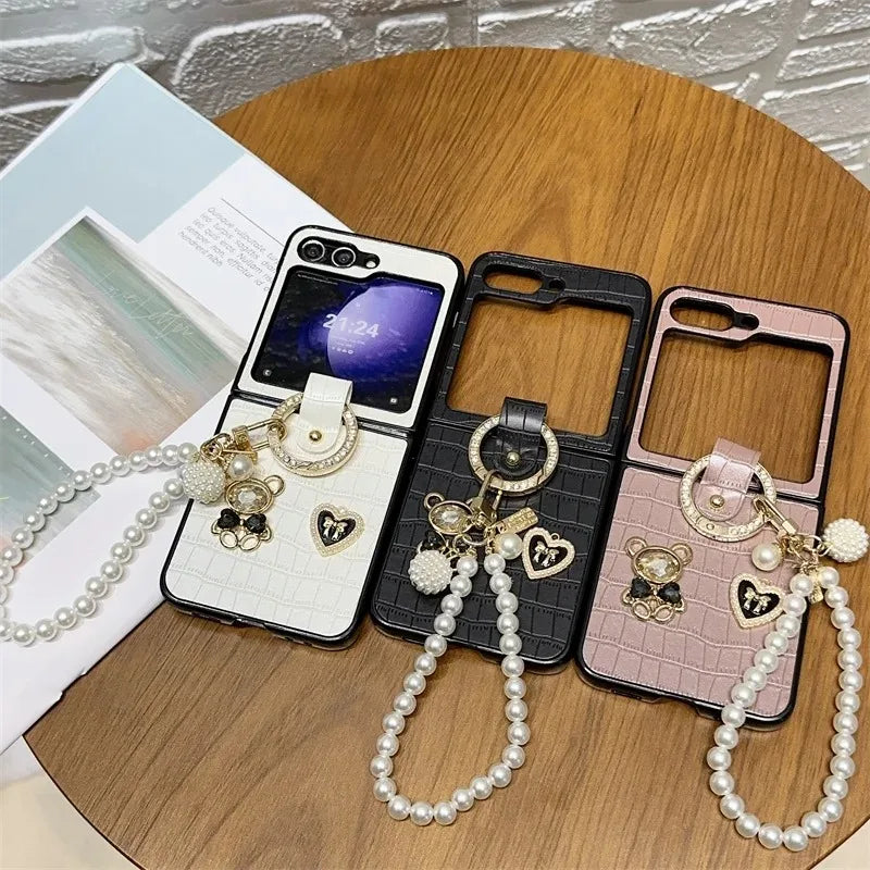 Unique Crocodile Pattern 3D Cute Small Bear Case For Samsung Galaxy Z Flip 7 6 5 4 3 5G Pearl Bracelet Portable Anti-Drop Cover