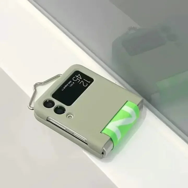 Z flip 6 7 Case Luxury Wristband For Samsung Galaxy Z Flip 7 4 5 3 6 Wrist Strap Hard Shockproof Flip4 Flip6 Zflip5 Z6 Z7 Cover