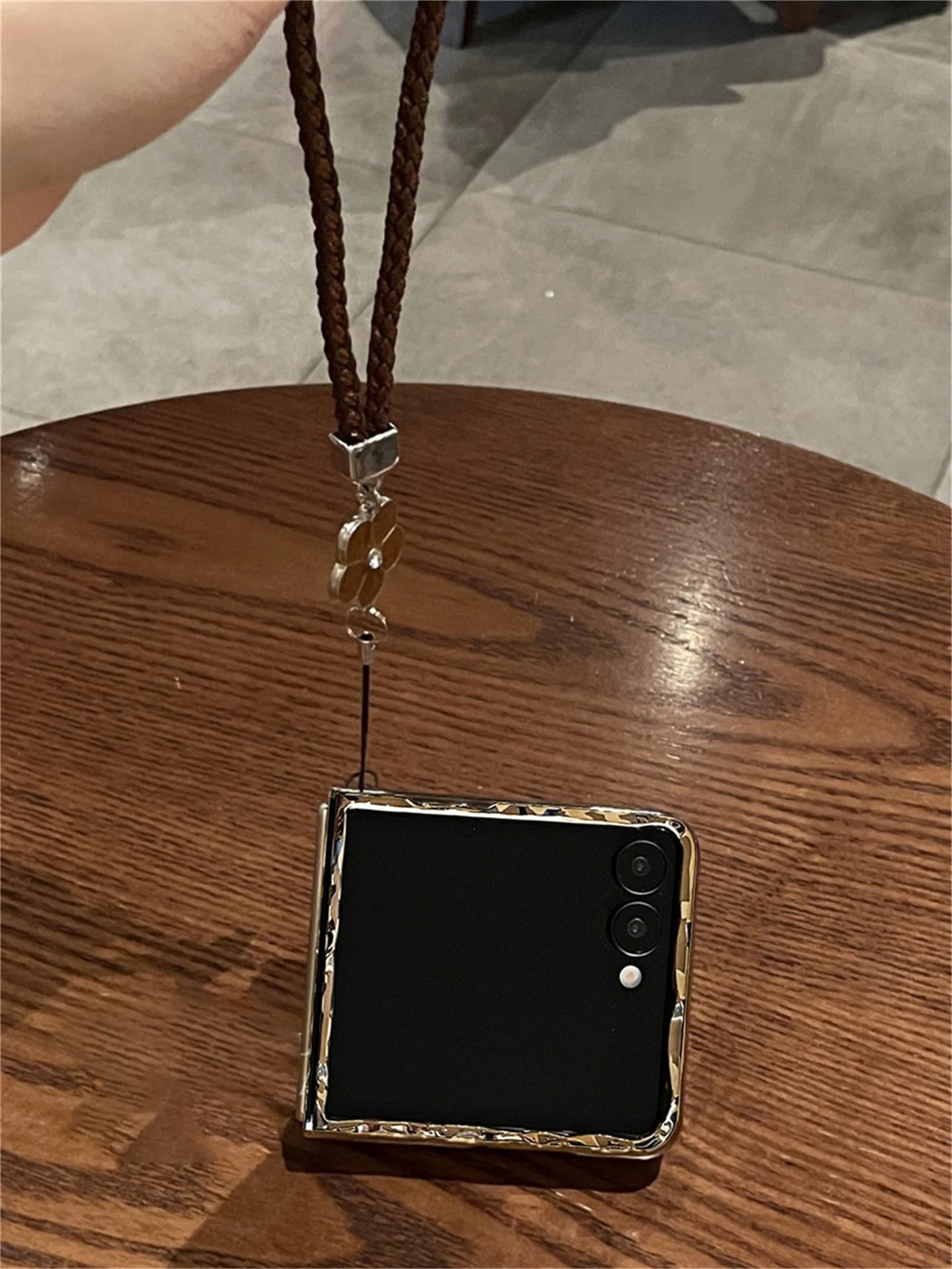 Luxury Plating Rose Wrinkle Transparent Phone Case with Weave Rope for Samsung Galaxy Flip7 Z Flip6 ZFlip 5 Zflip6 Zflip7 Cover