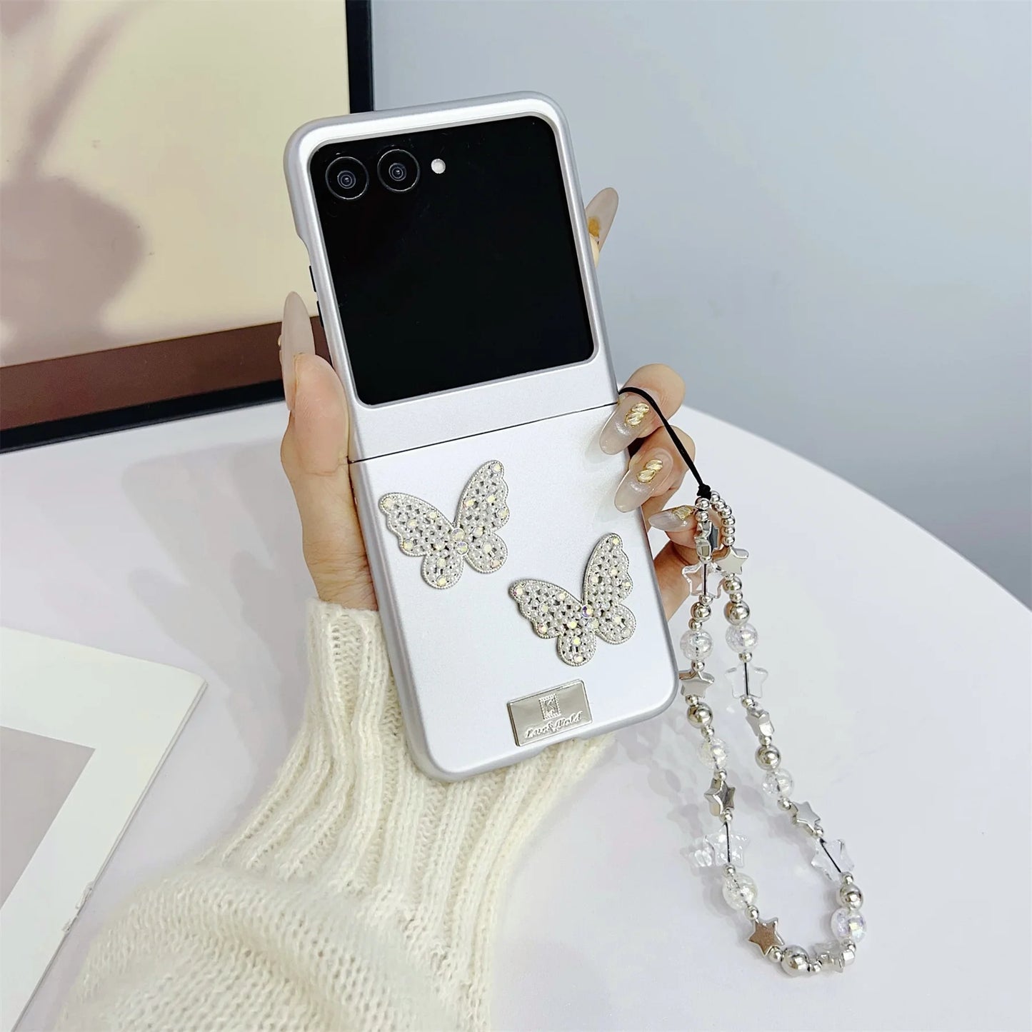 Ins Korean Luxury Rhinestones Butterfly Bow Star Chain Phone Case for Motorola Razr 60 Ultra 50Ultra Razr 40 Ultra Back Cover