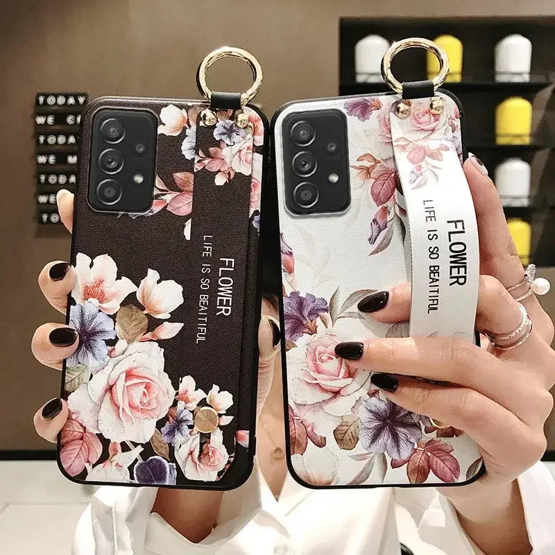 Wrist Strap Case For Samsung S25 Plus Ultra S24 FE A06 16 36 26 56 15 25 35 55 Vintage Flower Soft TPU Phone Holder Case Cover