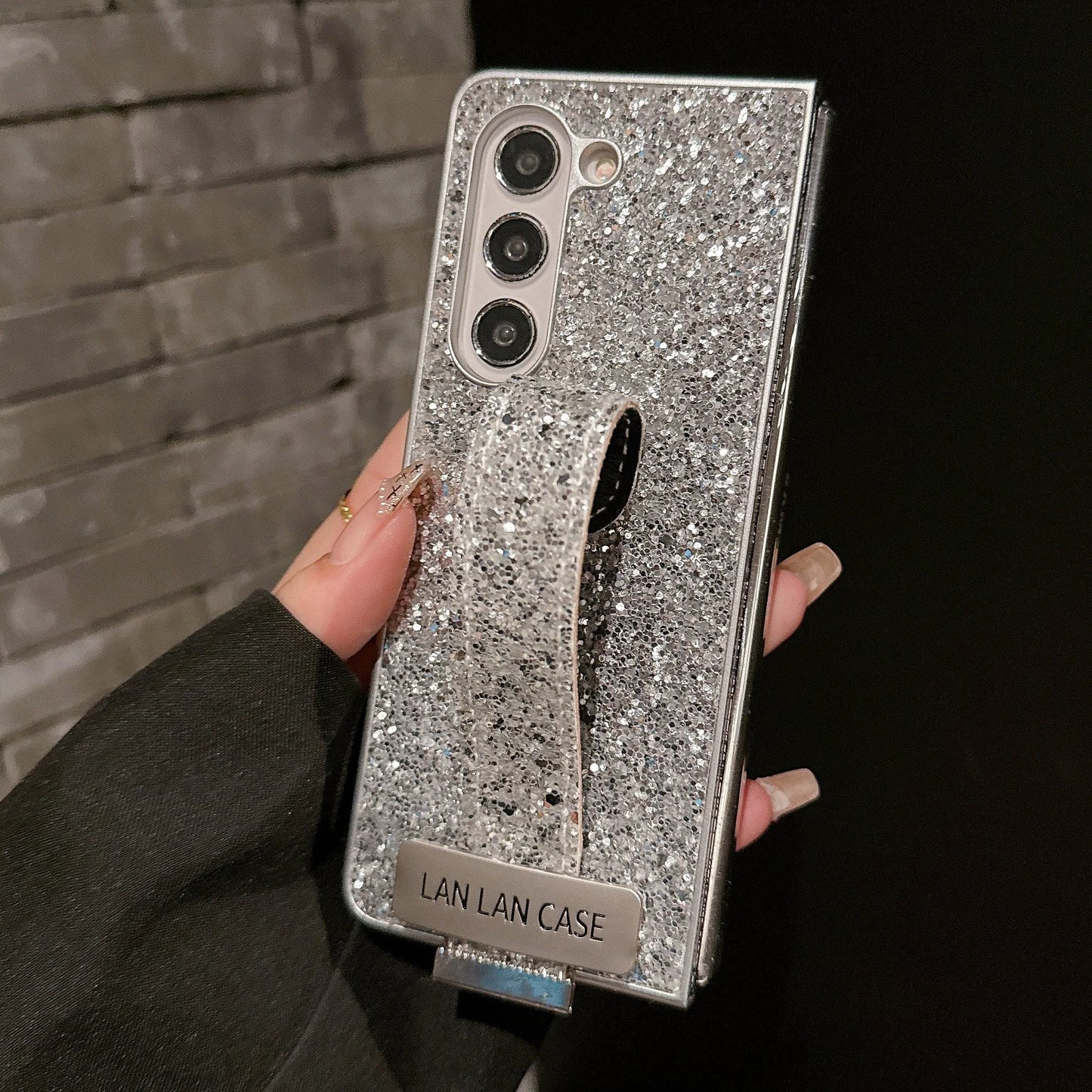Wristband Case For Samsung Galaxy Z Fold 6 Luxury Full Glitter Cover Funda For Samsung Z Fold 7 5 Fold4 3 Bracket Shining Shell