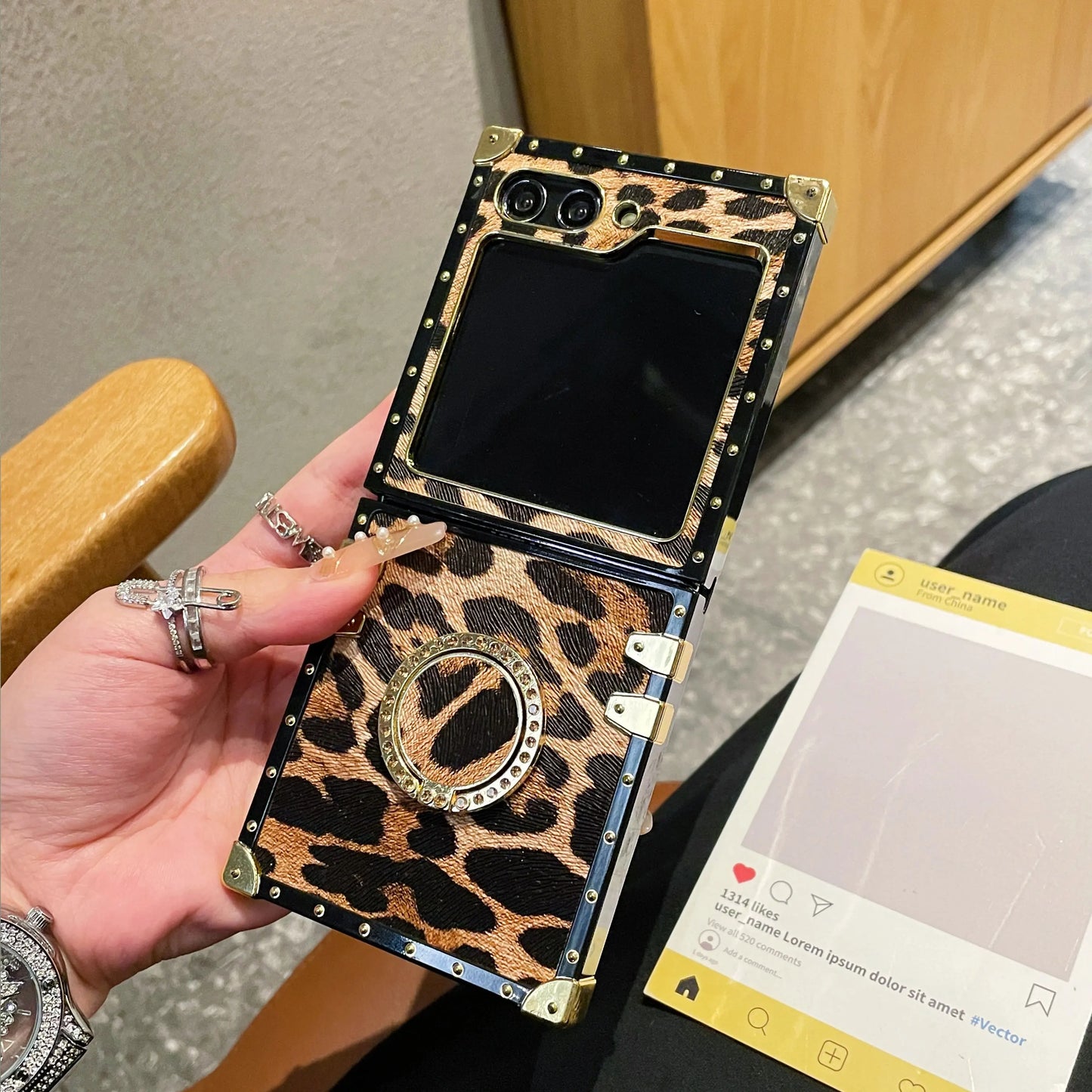 Leopard Pattern Leather Square Premium Gold Frame Soft Case For Samsung Galaxy Z Flip 7 6 5 4 3 5G Flip 7 Fe Cover With Bracket