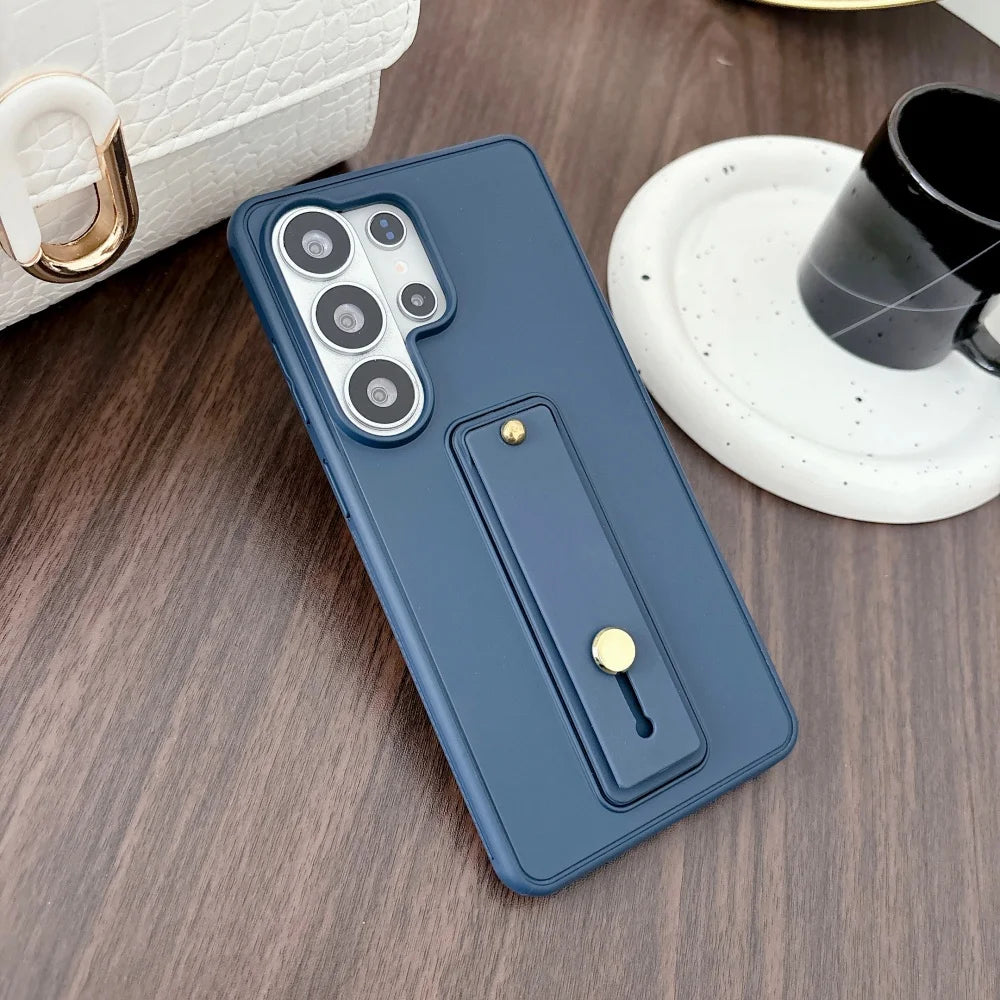 Luxury Plain Wrist Strap Holder Phone Case For Samsung Galaxy S26 S25 S24 S23 S22 Ultra Plus Wristband Protection Cover Bumper