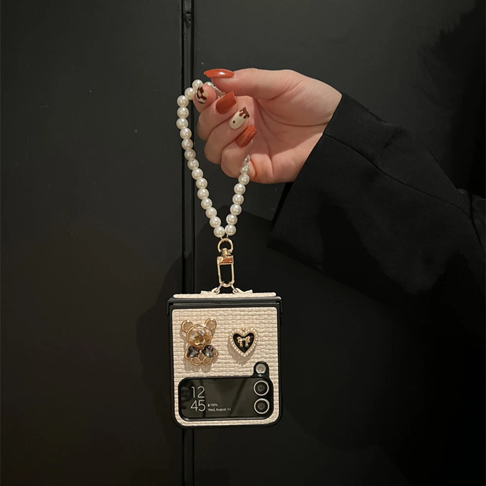For Samsung Fashion Braided Pattern Bear Love Phone Case With Pearl Chain For Samsung Galaxy Z Flip 3 4 5 High-end Girl