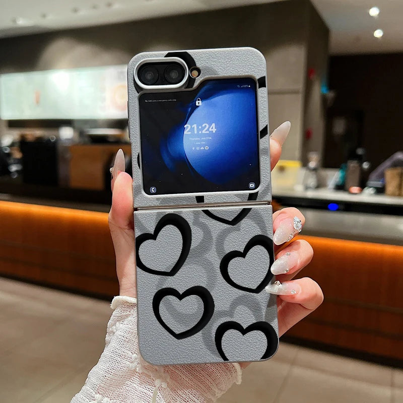 Hollow Out Heart Leather Texture TPU Phone Case For Samsung Galaxy Z Flip 3 4 5 6 Folding Cover For Samsung Z Flip5 Flip6 Flip4