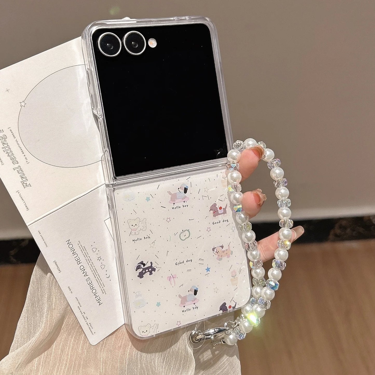 Lovely Flower Cover Funda For Samsung Z Flip 7 Hand Bracelet Cases For Samsung Galaxy Z Flip 6 zflip5 4 3 Luxury Phone Case