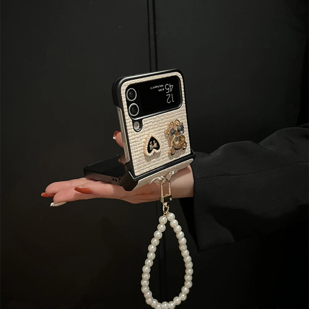 For Samsung Fashion Braided Pattern Bear Love Phone Case With Pearl Chain For Samsung Galaxy Z Flip 3 4 5 High-end Girl