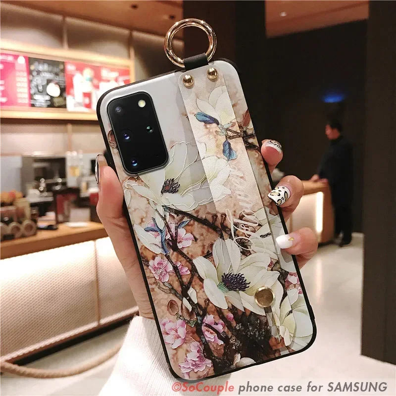 Wrist Strap Case For Samsung S25 Plus Ultra S24 FE A06 16 36 26 56 15 25 35 55 Vintage Flower Soft TPU Phone Holder Case Cover