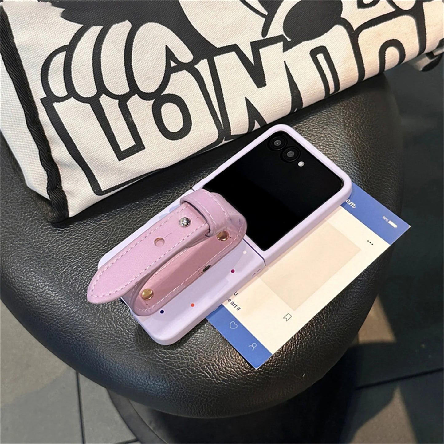 Classic Simple Korean Full Screen Wave Point Case with Adjustable Wrist Strap for Motorola Razr 60 Ultra Razr 50 Ultra  Cover