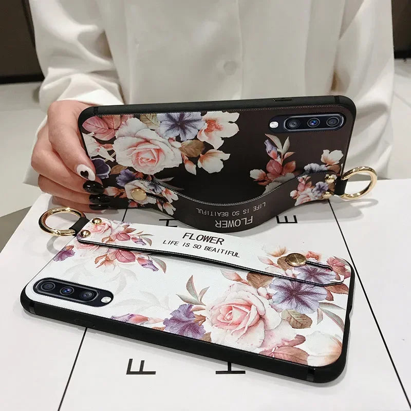 Wrist Strap Case For Samsung S25 Plus Ultra S24 FE A06 16 36 26 56 15 25 35 55 Vintage Flower Soft TPU Phone Holder Case Cover