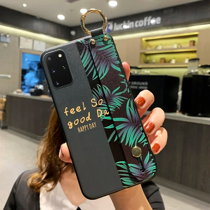 Wrist Strap Case For Samsung S25 Plus Ultra S24 FE A06 16 36 26 56 15 25 35 55 Vintage Flower Soft TPU Phone Holder Case Cover