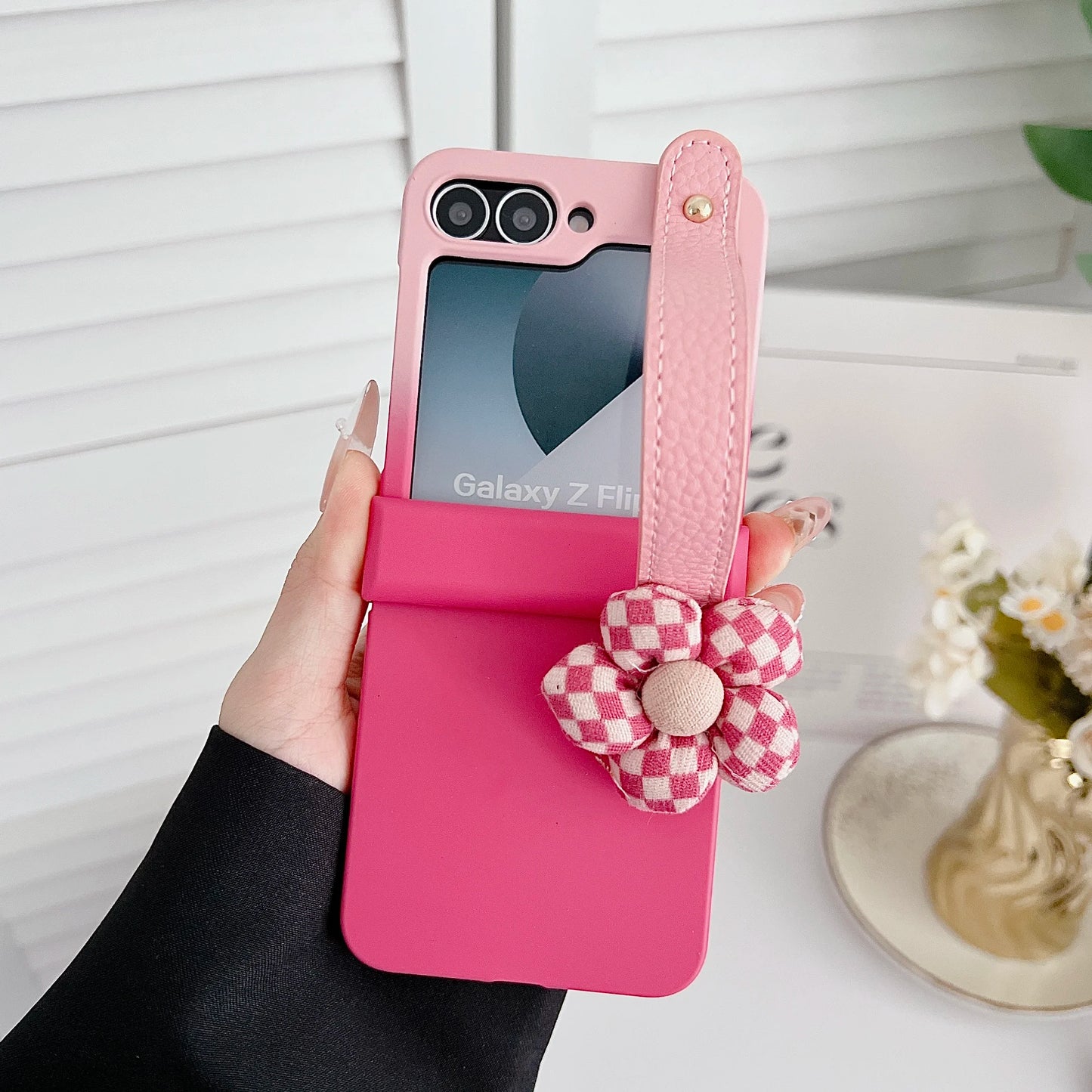 Gradient Wrist Strap Flip Phone Case for Samsung Galaxy Z Flip 6 5 4 3 Flip6 Flip5 Flip4 Flip3 Hinge Protection Shockproof Cover