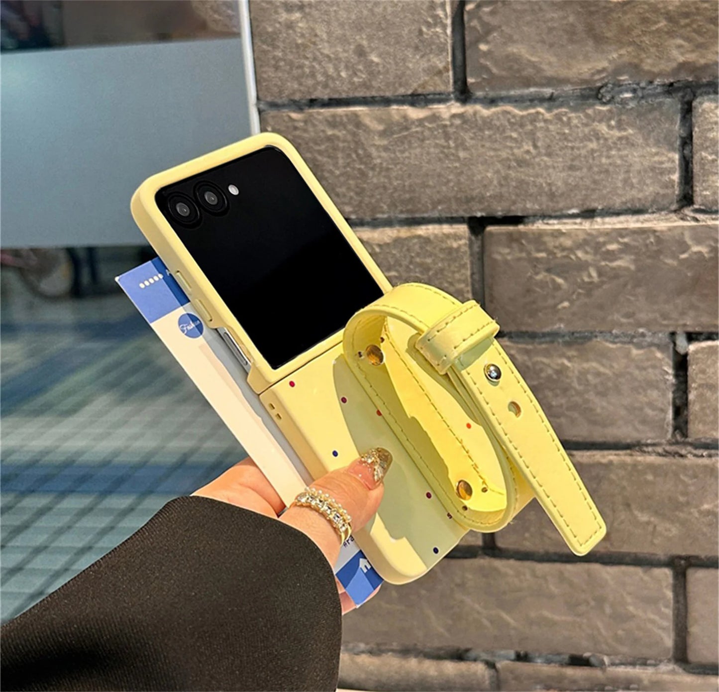 Classic Simple Korean Full Screen Wave Point Case with Adjustable Wrist Strap for Motorola Razr 60 Ultra Razr 50 Ultra  Cover