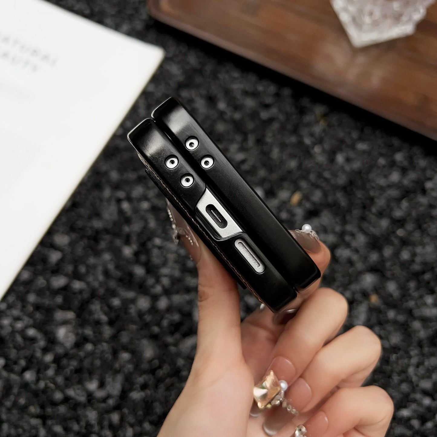 Korean Luxury Litchi Leather Bracket Case For Samsung Galaxy Z Flip 6 5 4 Hinge Central Axis Protection Solid Color Stand Cover