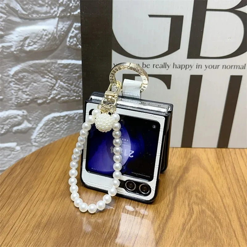 Unique Crocodile Pattern 3D Cute Small Bear Case For Samsung Galaxy Z Flip 7 6 5 4 3 5G Pearl Bracelet Portable Anti-Drop Cover