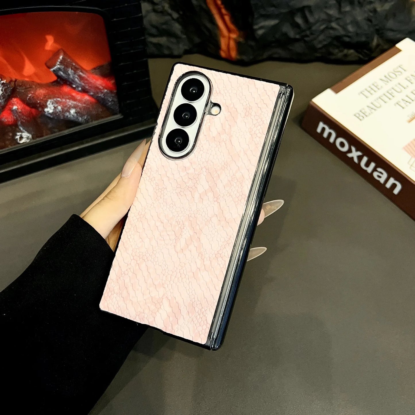 Light Luxury Elegant Snake Skin Leather Phone Case for Samsung Galaxy Z Fold 7 6 5 4 FE Magnetic Shockproof Mobile Cover Shell