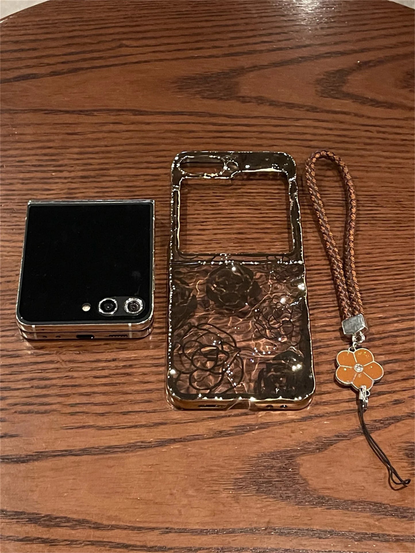 Luxury Plating Rose Wrinkle Transparent Phone Case with Weave Rope for Samsung Galaxy  Flip7 Z Flip6 ZFlip 5 Zflip6 Zflip7 Cover