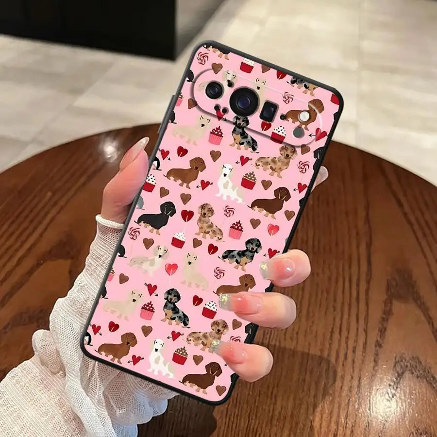 Interesting Dachshunds Phone Case for Google Pixel 7a 6 7 8 Pro 10 9 Pro XL 6a 9a 8a Black Soft Shell
