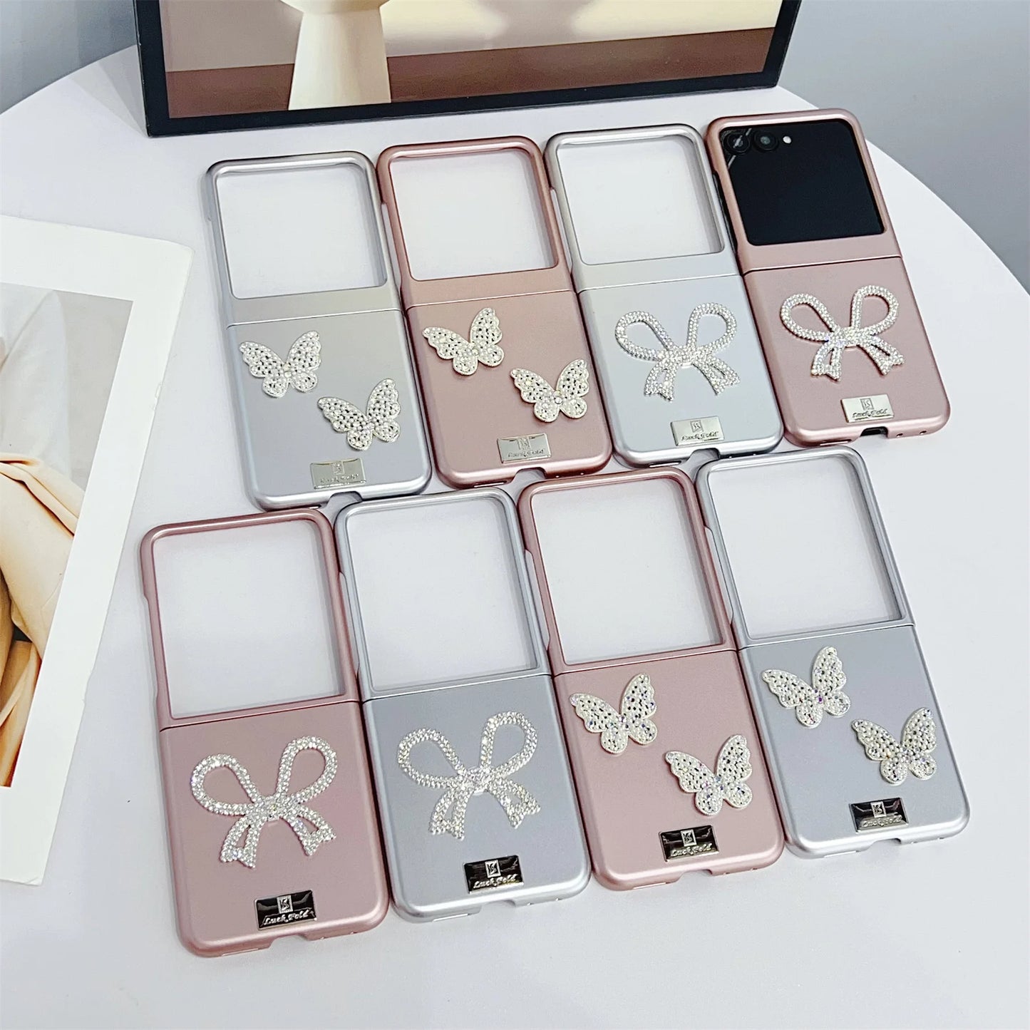 Ins Korean Luxury Rhinestones Butterfly Bow Star Chain Phone Case for Motorola Razr 60 Ultra 50Ultra Razr 40 Ultra Back Cover