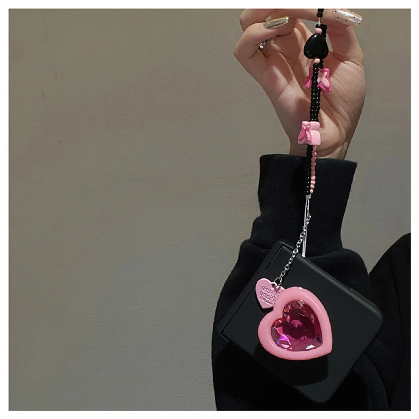 Cute Black Phone Case with Butterfly Bracelet for Samsung Galaxy Z Flip 7 fe  Flip6 ZFlip5 Zflip 6 Back Cover with Heart Holder