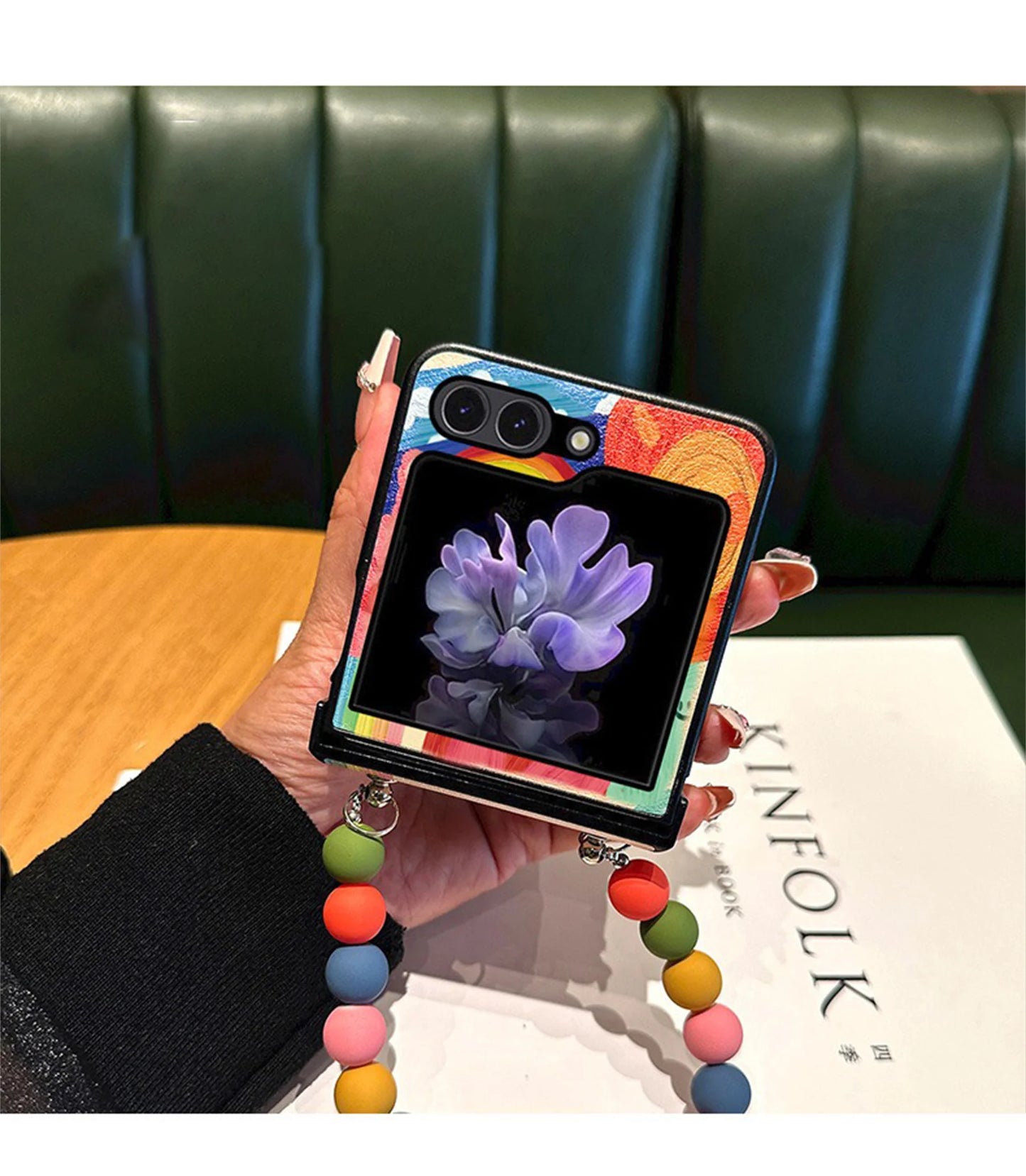 Korean Kawaii Heart Bear Color Flower Bracket Beads Bracelet Case for Samsung Galaxy Z Flip7 flip7 Zflip6 5 Razr 60 Ultra Cover