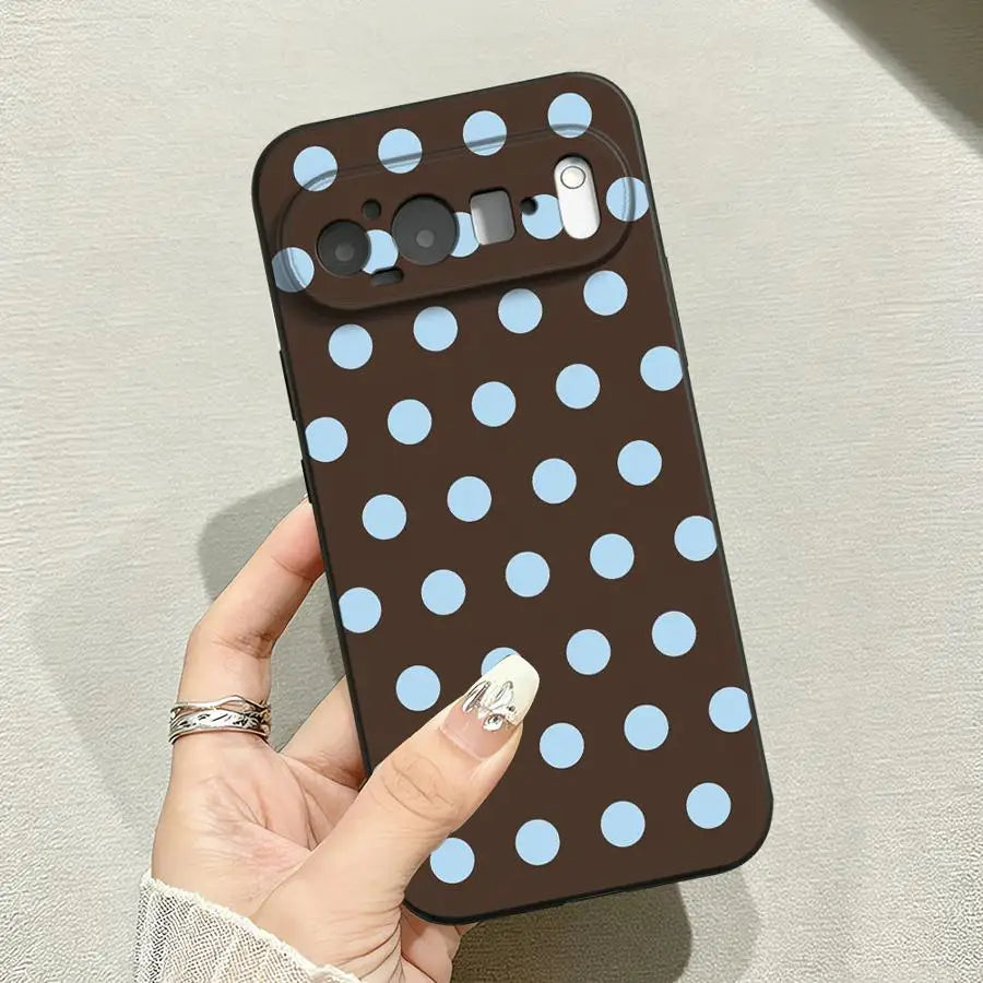 Luxury Ins Brown Red Polka Dots Case for Google Pixel 6 7 8 Pro 10 9 Pro XL 6a 7a 9a 8a Funda Phone Cover