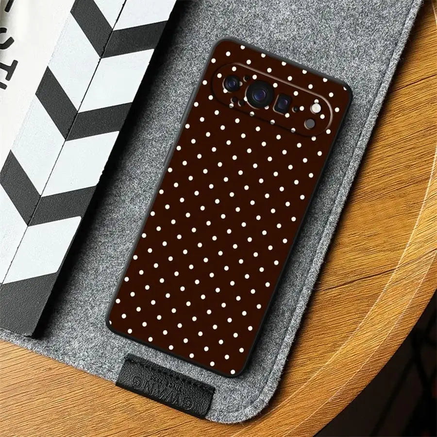 Case for Google Pixel 10A 8a 6a 10 9 Pro XL 6 7 8 Pro 7a 9a Funda Phone Cover Retro Polka Dots