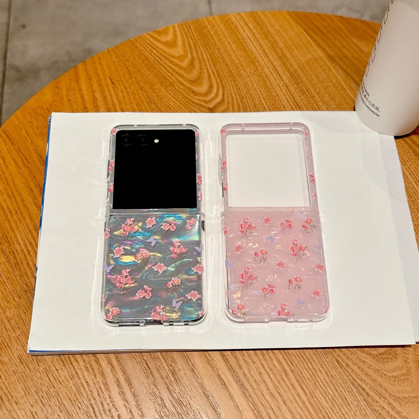 Case For Motorola Razr 50 Ultra 60 Ultra 2025 Plus 2024 Plus Shell Pattern Pink White Background Small Flowers Hard PC Cover