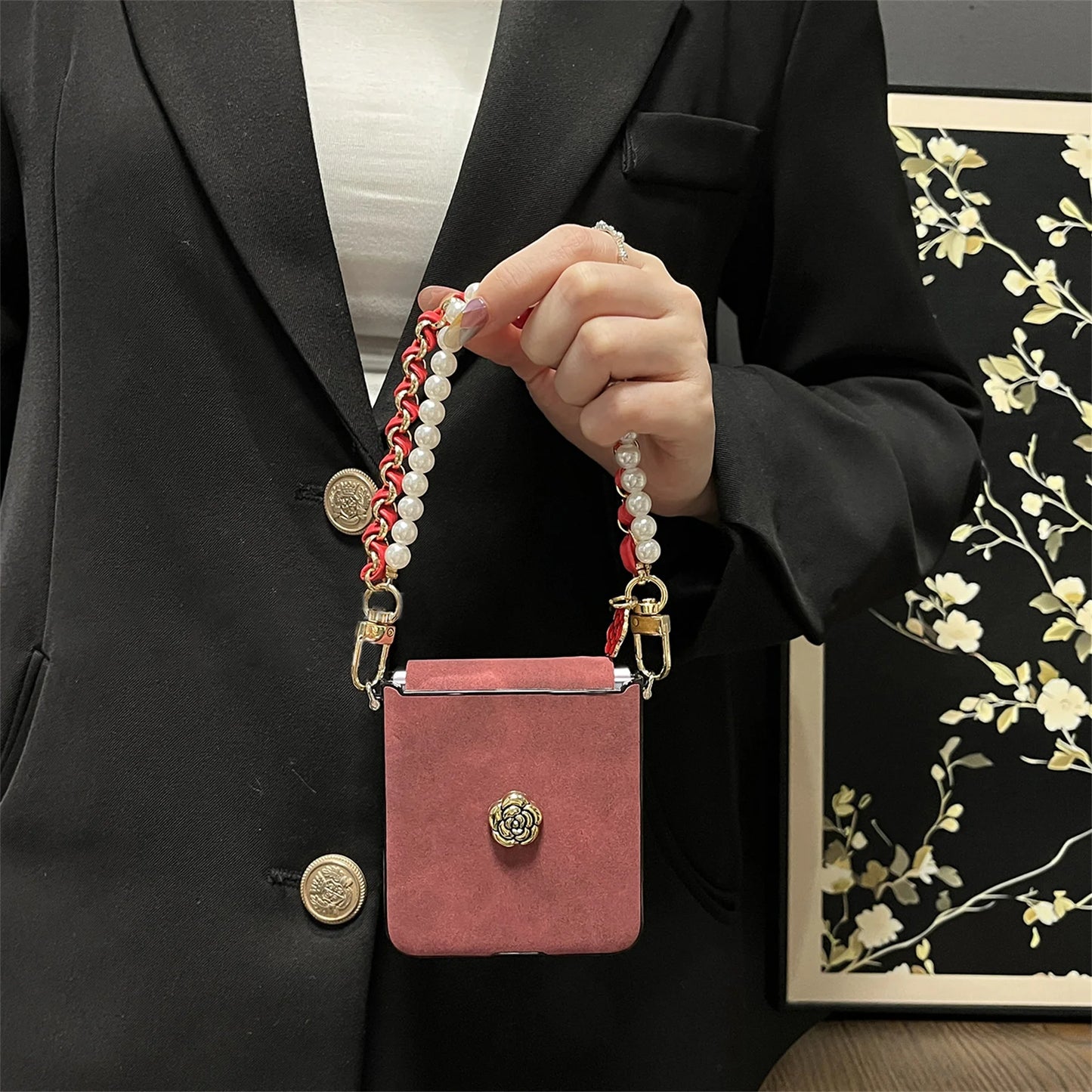 Luxury Sheepskin Camellia Phone Case with Leather Pearl Chain for Motorola Razr 60 Ultra Razr2025 Razr 50Ultra Cover