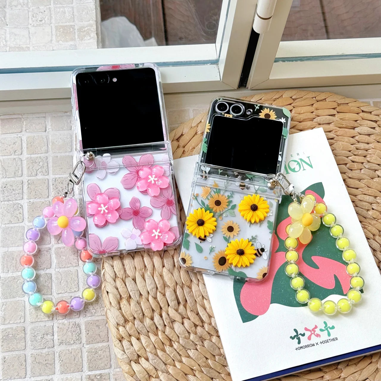 
for Samsung Galaxy Z FLIP 7 FE 6 5 4 3 flip7 Rope Strap Pendant Fold Phone Case 3D Sunflower Peach Blossom Cover﻿﻿