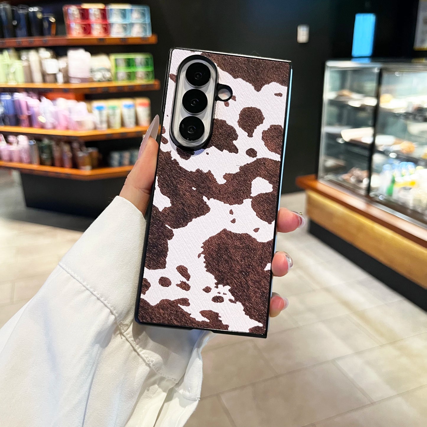 Spotted Cow Skin Print Phone Case For Samsung Galaxy Z Fold 7 6 5 4 3 Fold6 Fold7 Protective Shockproof Protective Cover