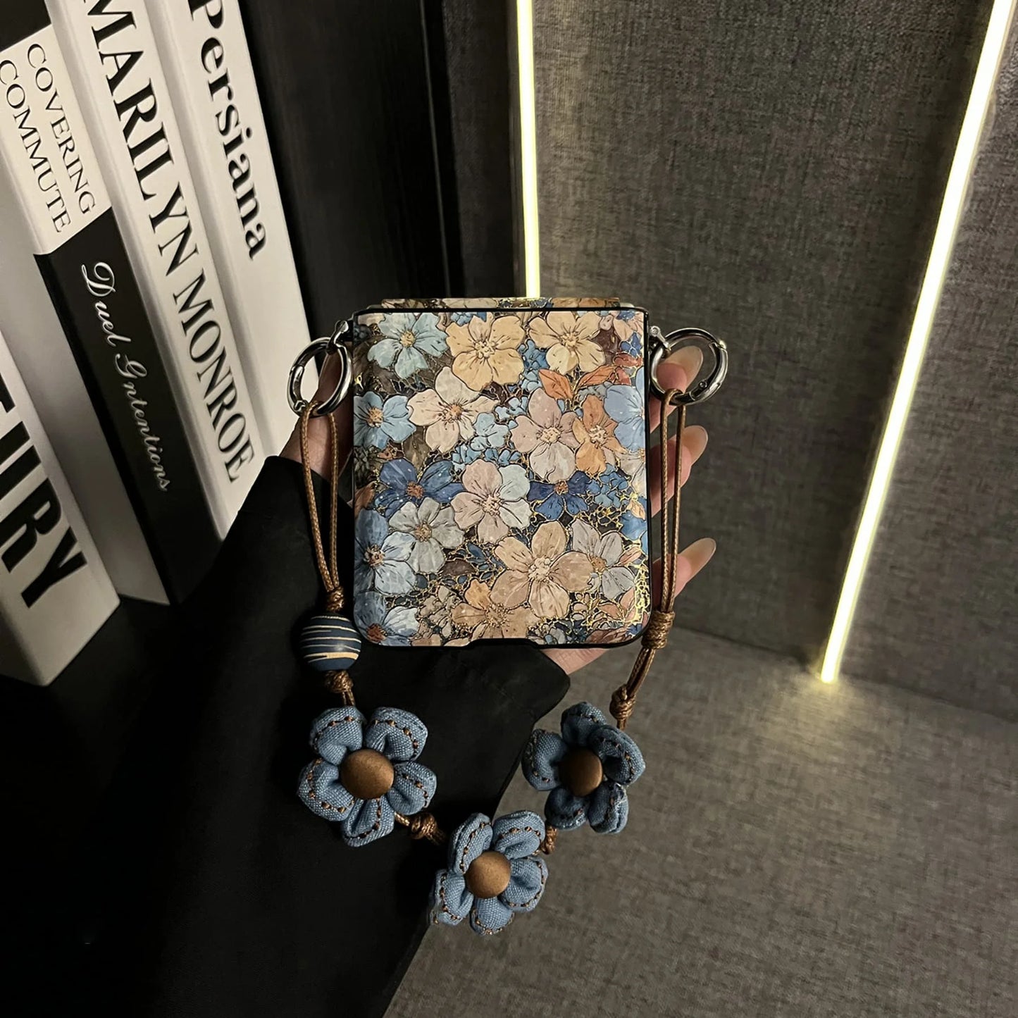 Korean Luxury Retro Blue Flower Rope Phone Case for Motorola Razr50 Razr 50 Ultra 50ultra Razr60 60 ultra Shockproof Back Cover