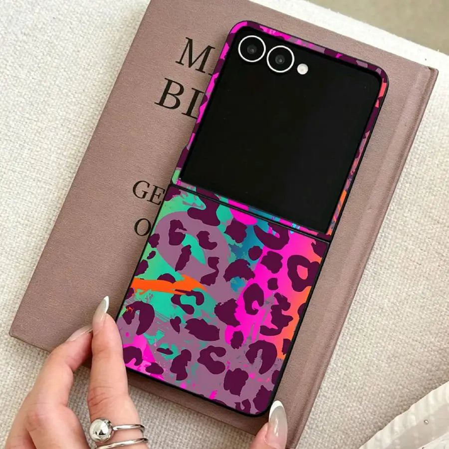 Leopard Print Back Phone Cover Funda Case for Samsung Galaxy Z Flip 7 6 5 4 3 Flip4 Flip6 Flip7 FE Flip3 Flip5