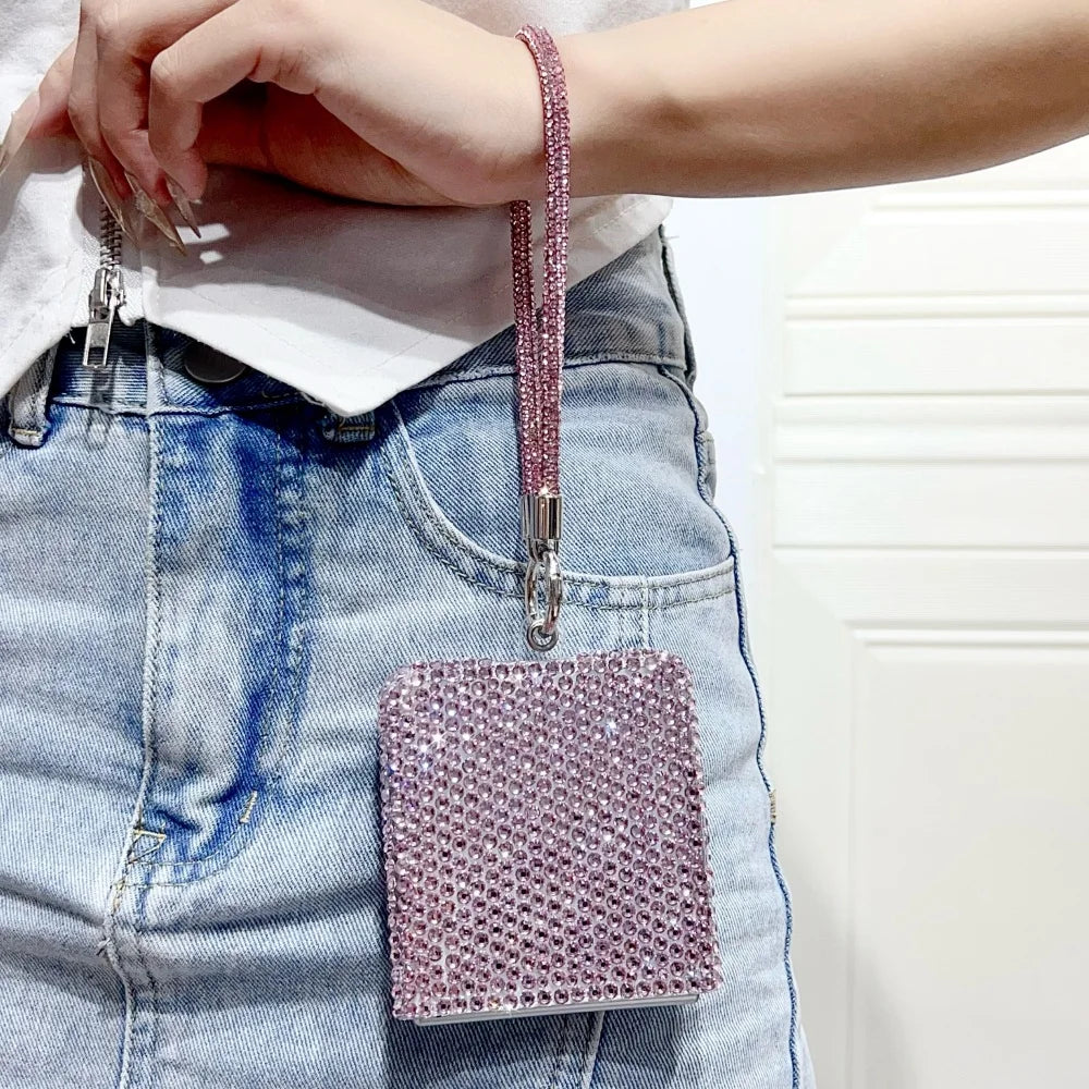 Full Shiny Diamonds Cover Funda For Samsung Galaxy Z Flip 7 Wrist Strap Case For Samsung z flip 6 zflip5 zflip4 3 Luxury Case