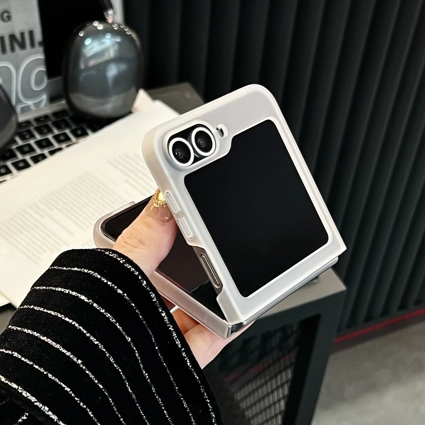 Ultra-Thin Matte PC Folding Phone Case For Samsung Galaxy Z Flip ZFlip 6 5 4 3 Zflip6  Zflip5 Zflip4 Protective Cooling Cover