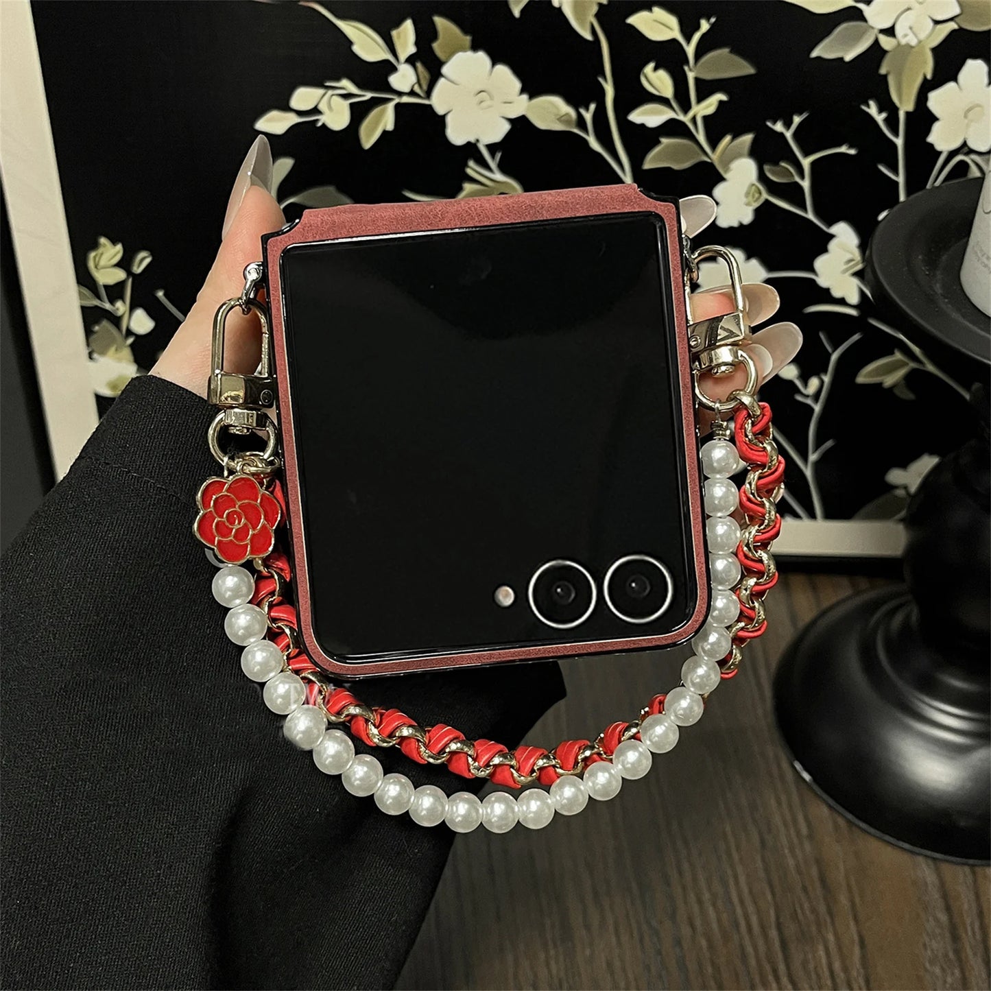 Luxury Sheepskin Camellia Phone Case with Leather Pearl Chain for Motorola Razr 60 Ultra Razr2025 Razr 50Ultra Cover