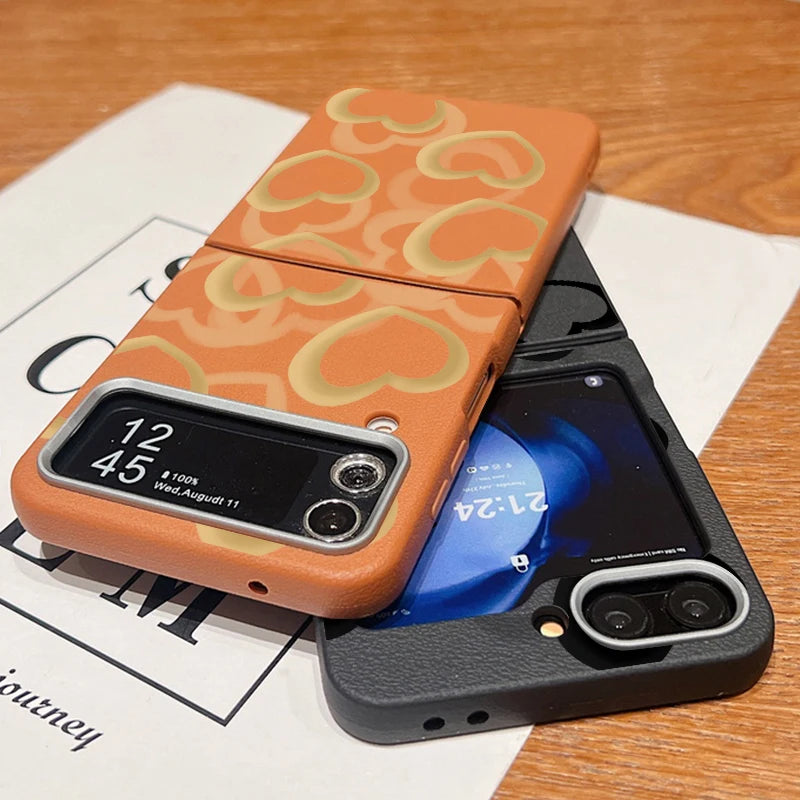 Hollow Out Heart Leather Texture TPU Phone Case For Samsung Galaxy Z Flip 3 4 5 6 Folding Cover For Samsung Z Flip5 Flip6 Flip4