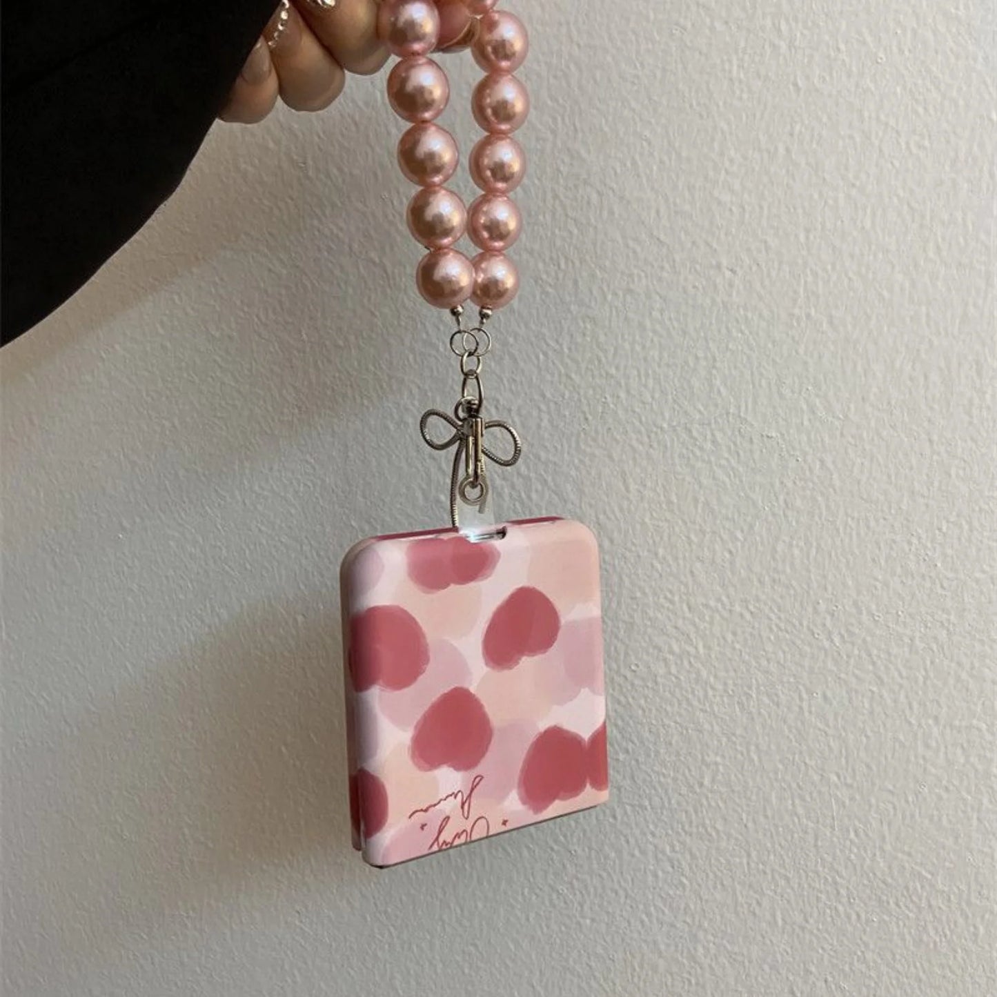 Cute Pink Love Heart Phone Case with Bow Beads Ring Bracelet for Motorola Razr50 Razr 50 Ultra 50ultra Shockproof Back Cover