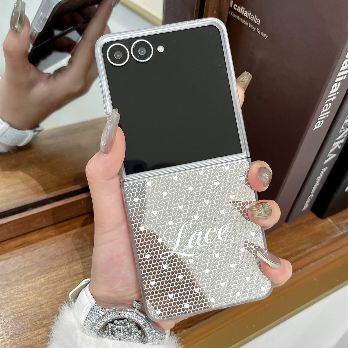 Small Folding Mirror Love Lace Phone Case for Z Flip 8 7 6 5 4 3 Lanyard Portable Comfortable Grip Fashion Edge Protection Cover