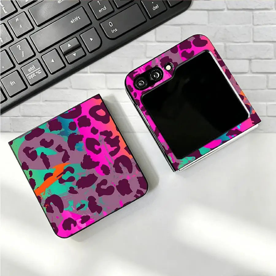 Leopard Print Back Phone Cover Funda Case for Samsung Galaxy Z Flip 7 6 5 4 3 Flip4 Flip6 Flip7 FE Flip3 Flip5