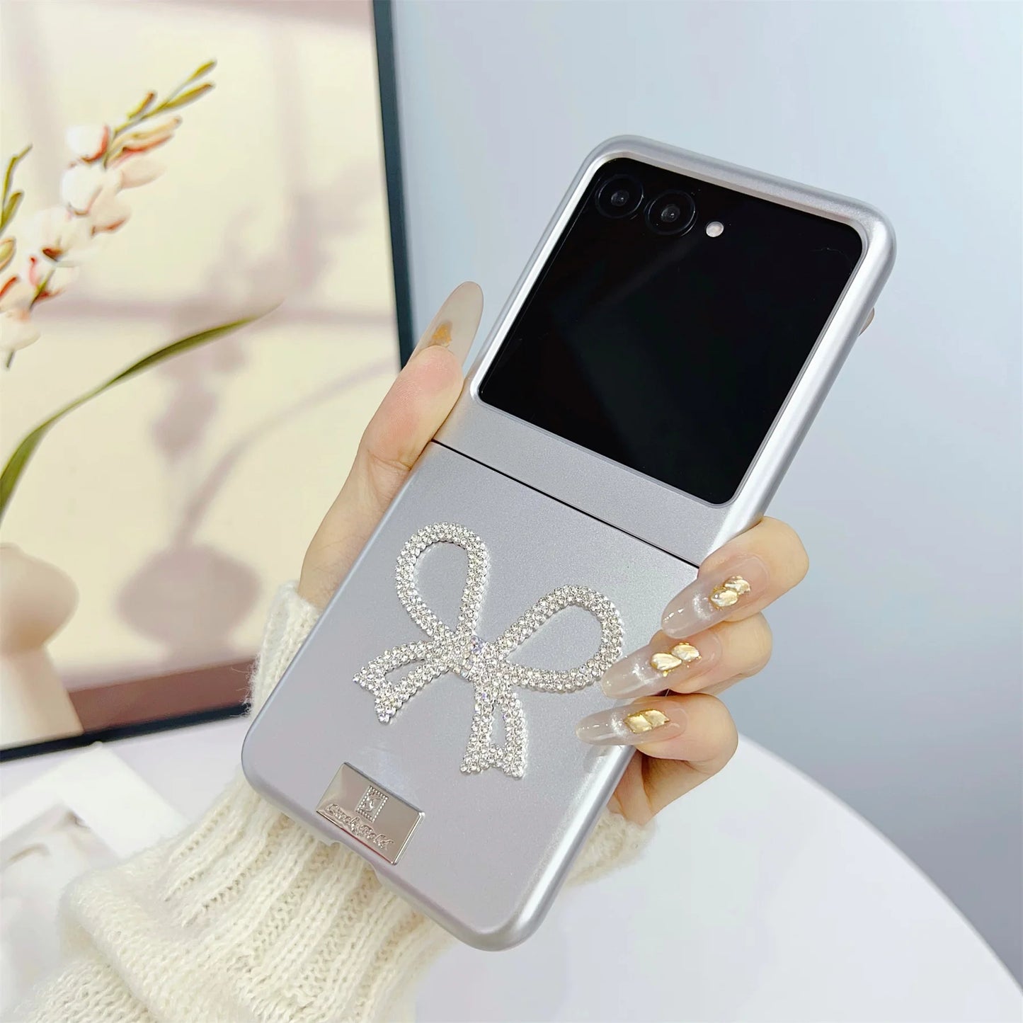 Ins Korean Luxury Rhinestones Butterfly Bow Star Chain Phone Case for Motorola Razr 60 Ultra 50Ultra Razr 40 Ultra Back Cover