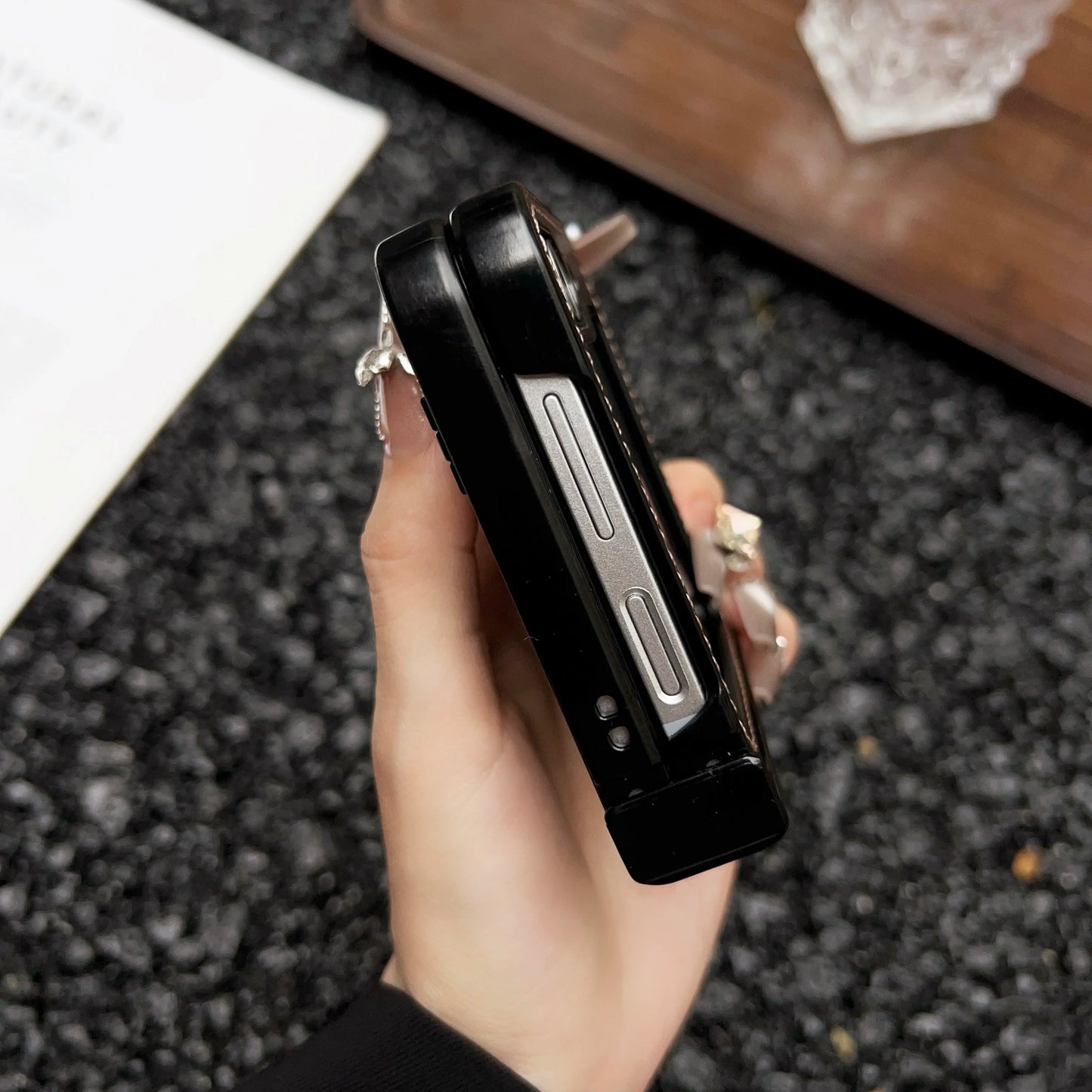 Korean Luxury Litchi Leather Bracket Case For Samsung Galaxy Z Flip 6 5 4 Hinge Central Axis Protection Solid Color Stand Cover