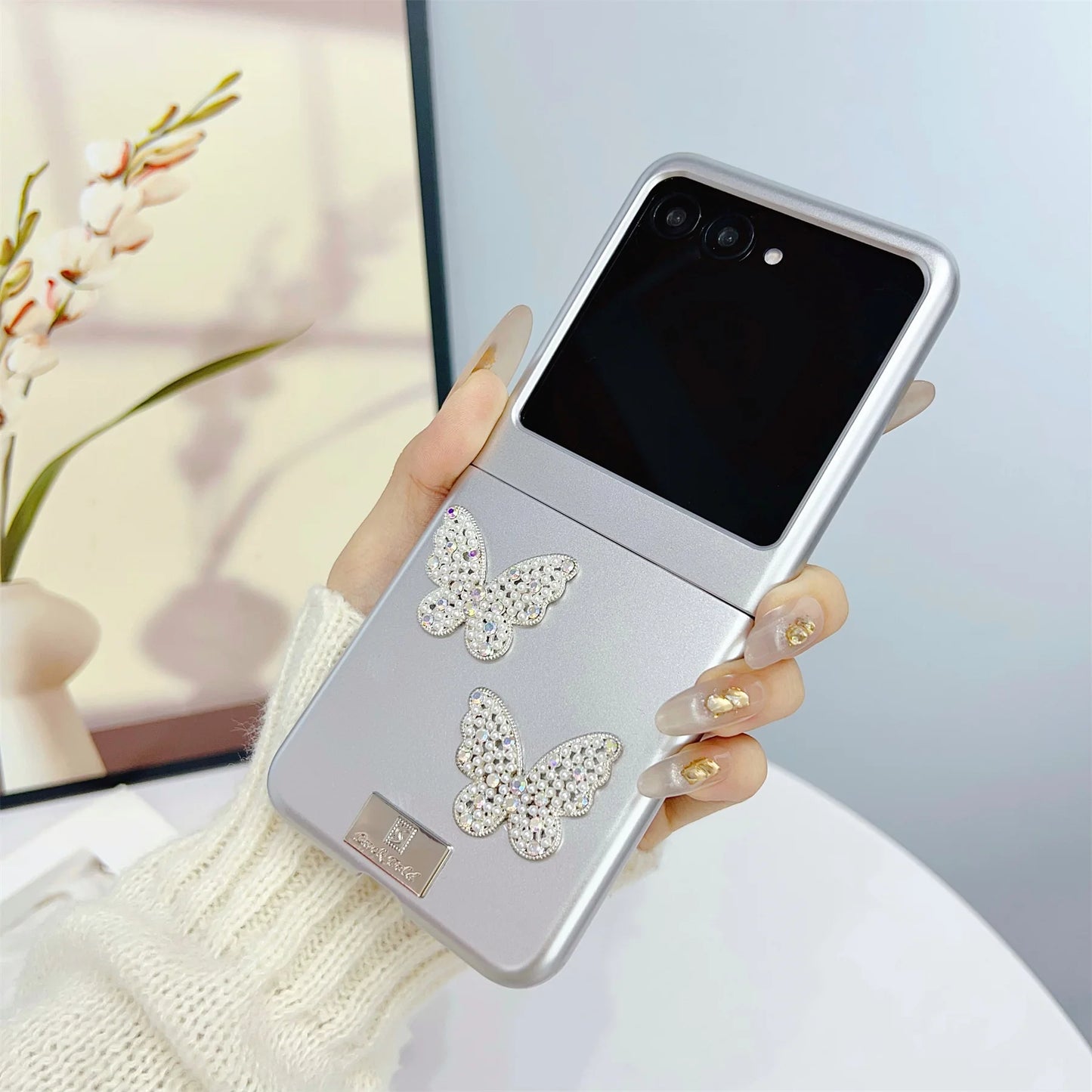 Ins Korean Luxury Rhinestones Butterfly Bow Star Chain Phone Case for Motorola Razr 60 Ultra 50Ultra Razr 40 Ultra Back Cover