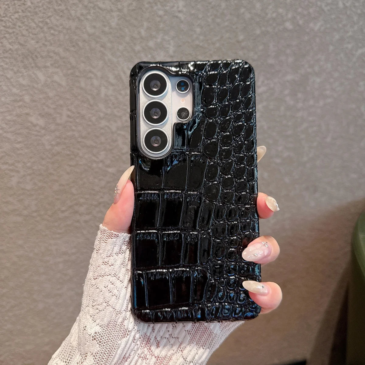 Luxury Glossy Advanced Crocodile Pattern Frameless Case For Samsung S26 S25 S24 S23 S22 Ultra Cool Armor Shockproof Bright Cover