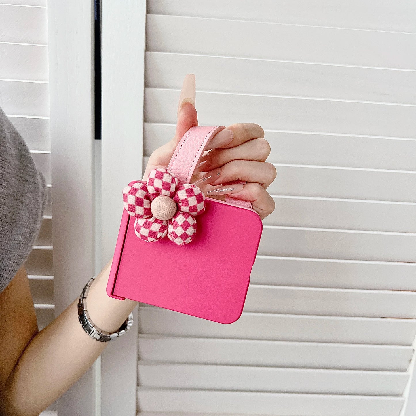 Gradient Wrist Strap Flip Phone Case for Samsung Galaxy Z Flip 6 5 4 3 Flip6 Flip5 Flip4 Flip3 Hinge Protection Shockproof Cover