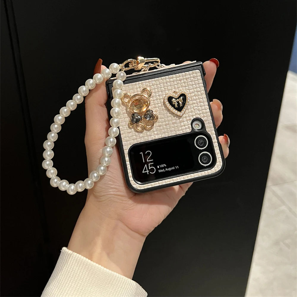 For Samsung Fashion Braided Pattern Bear Love Phone Case With Pearl Chain For Samsung Galaxy Z Flip 3 4 5 High-end Girl