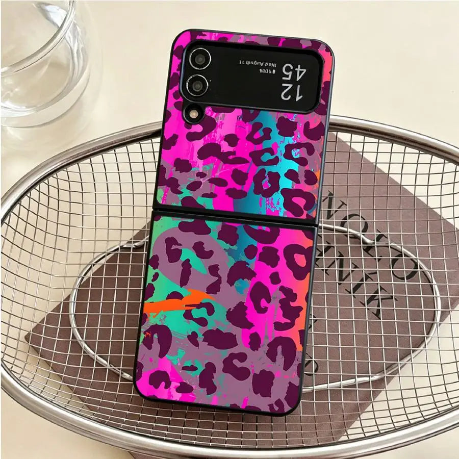 Leopard Print Back Phone Cover Funda Case for Samsung Galaxy Z Flip 7 6 5 4 3 Flip4 Flip6 Flip7 FE Flip3 Flip5