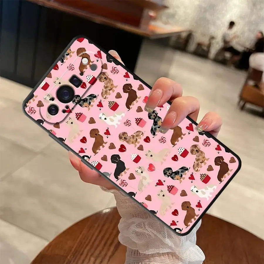Interesting Dachshunds Phone Case for Google Pixel 7a 6 7 8 Pro 10 9 Pro XL 6a 9a 8a Black Soft Shell